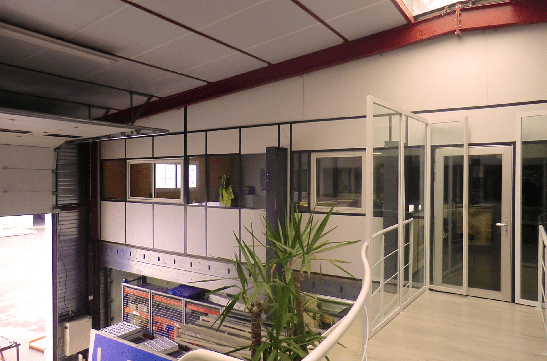 cloison modulaire avec isolation phonique pour espace de travail-min